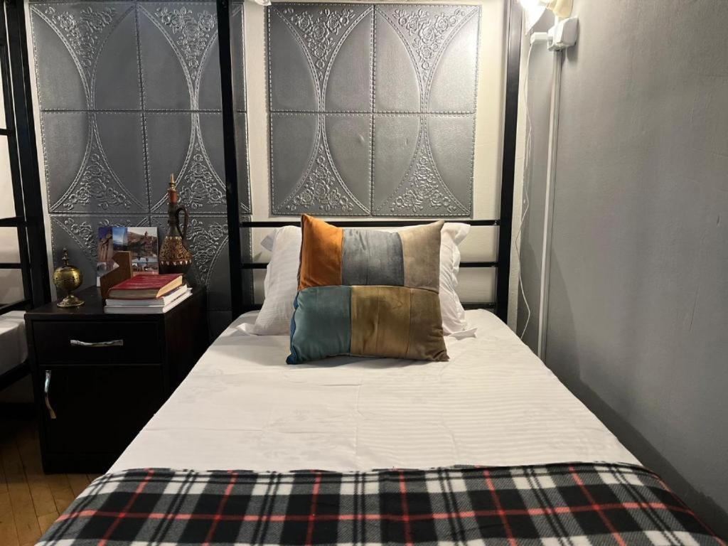 Machabelli 11A Hostel 第比利斯 外观 照片